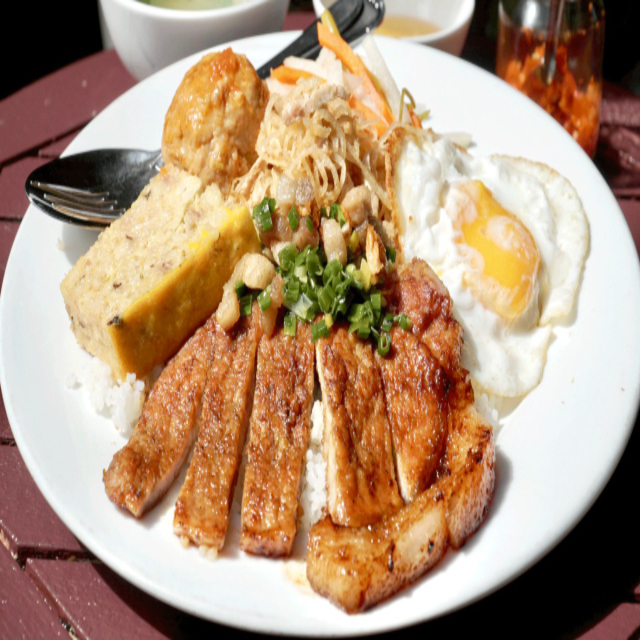 com-tam-dung-k-520-nguyen-thi-thap