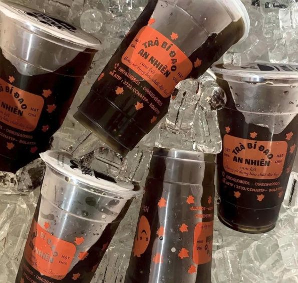 tra-bi-ao-an-nhien-truong-chinh