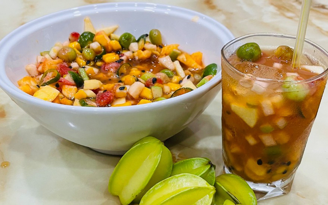 tiem-tra-trai-cay-co-nguyet-tra-dau-tra-mang-cau-o-oc-long