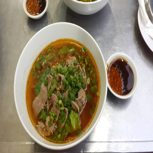 hu-tieu-sa-te-nai-64-pham-van-chi