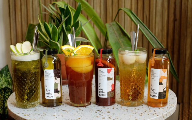 quan-cua-minh-cafe-ao-sen