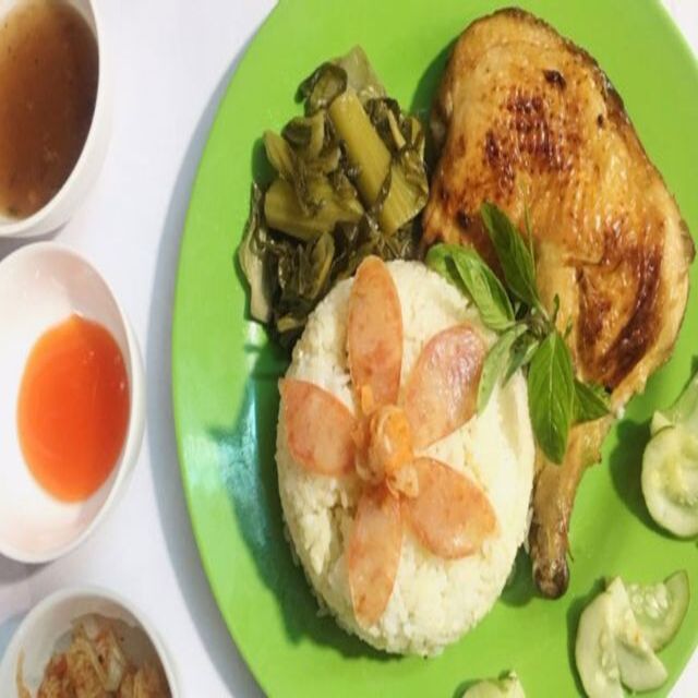 com-xa-xiu-trang-tien