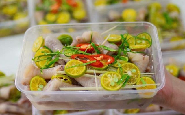 chan-ga-bay-online-luong-the-vinh