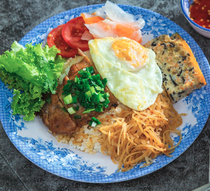 quan-com-tam-long-xuyen-tuyen-nguyen-van-qua