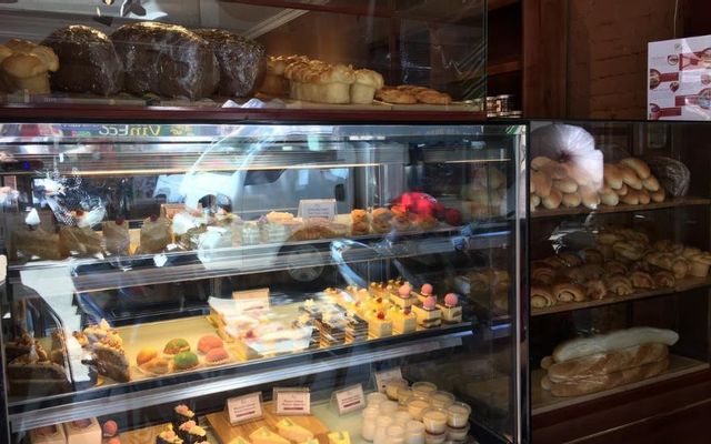 paris-bellamour-bakery-cafe-le-trong-tan