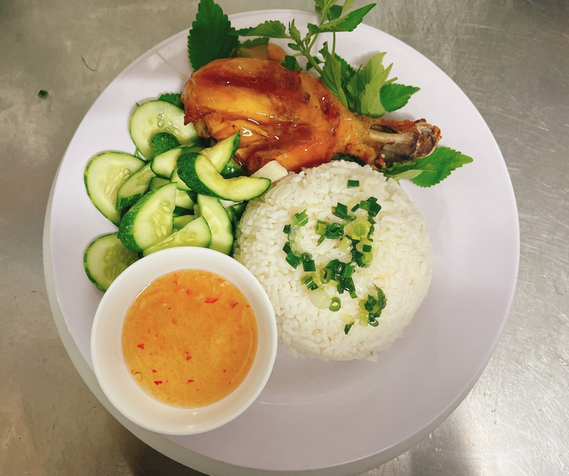 minh-khang-bun-bo-hue-com-suon-ga-luong-the-vinh