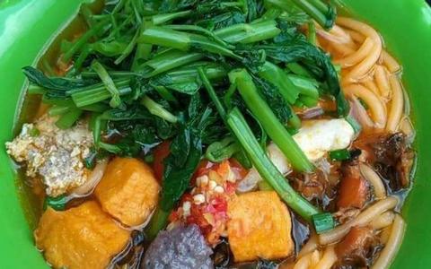 Hình ảnh Chị Trang - Canh Bún & Bún Riêu - Trường Sa