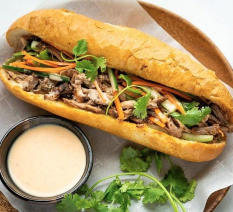 co-quyen-banh-my-phap-ba-hom