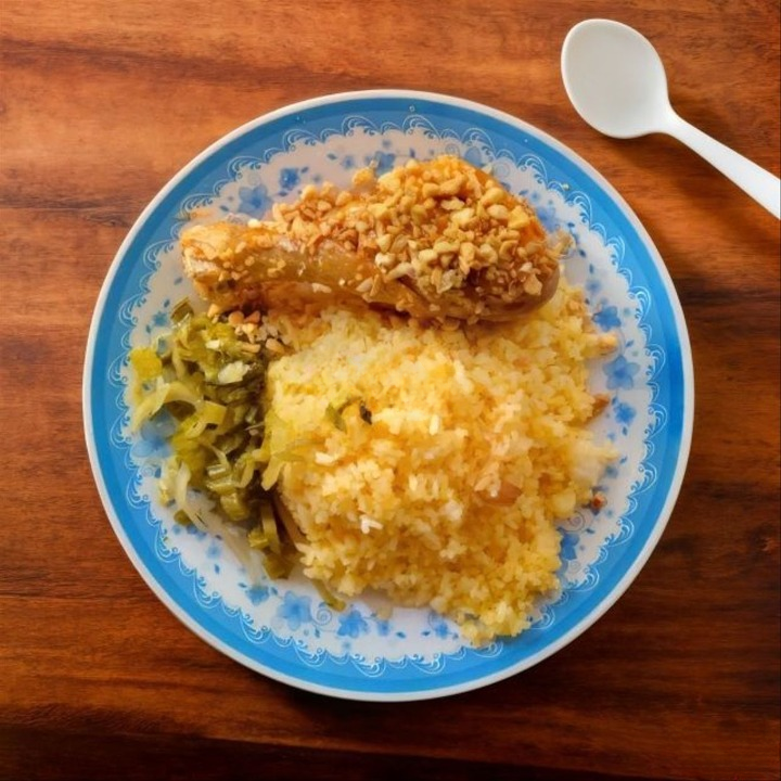 Cơm gà mắm tỏi