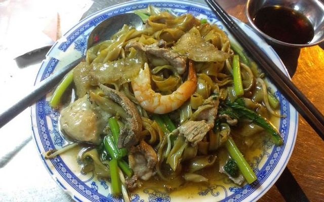 thanh-ky-hu-tieu-xao-mi-xao-gion-lam-van-ben