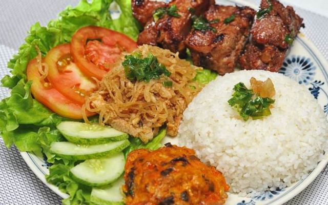 com-tam-pho-co-ma-may