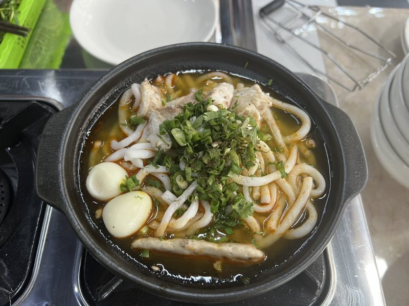 quan-68-banh-canh-ca-loc-thong-nhat