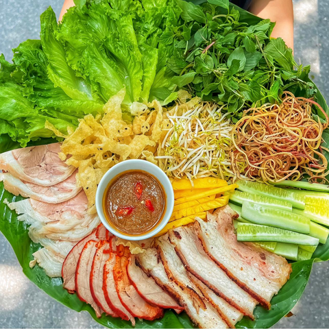 Hình ảnh Nhà Bon - Bánh Tráng Cuốn Thịt Heo - Hồ Tùng Mậu
