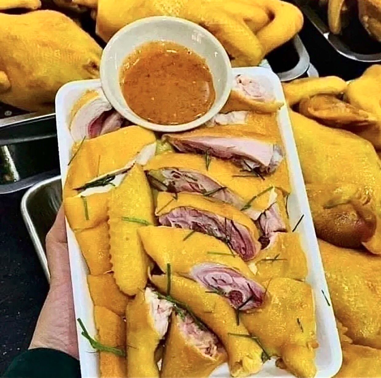 tiem-ga-u-muoi-nha-min-uong-so-28