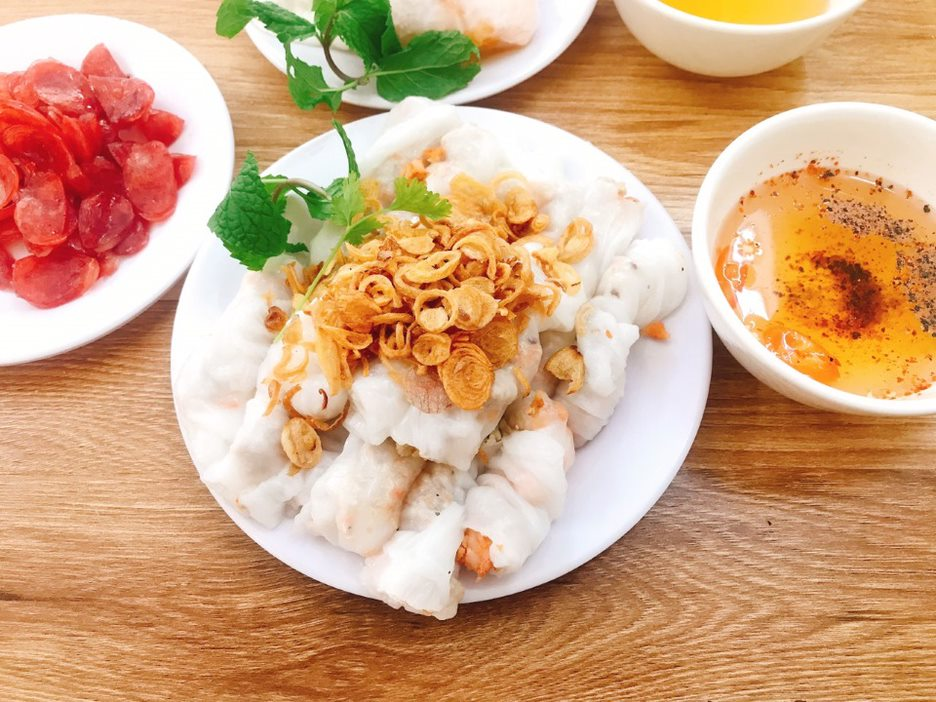co-nhung-banh-cuon-deo-nguyen-cong-tru