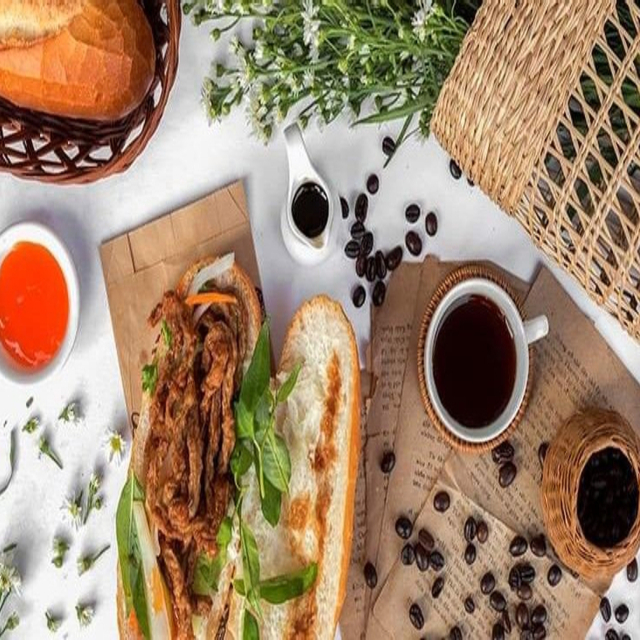 ngon-phet-banh-mi-cha-ca-nguyen-duy-trinh