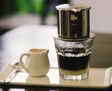 ca-phe-may-tang-nhon-phu