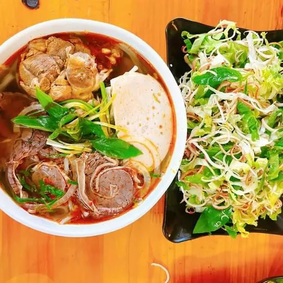 bun-bo-hue-bun-thai-boc-khoi-uong-3-2