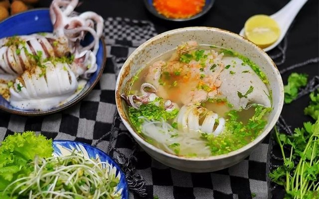 bun-hai-san-phu-quoc-phan-xich-long