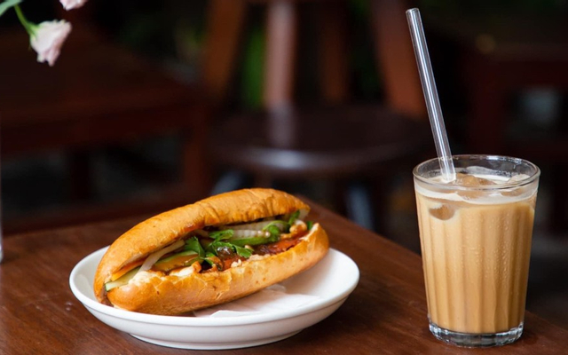 little-cam-saigon-vo-van-tan