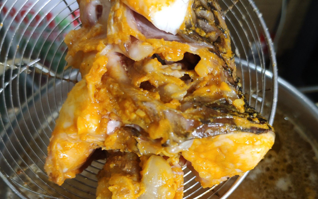 banh-canh-ca-loc-hoang-yen-bong-sao