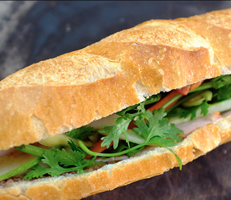 uc-hanh-lo-banh-mi-ten-lua