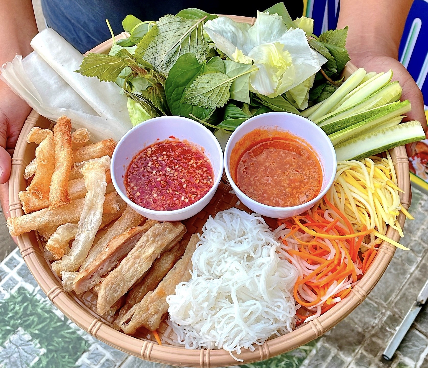 bun-cha-ca-nem-nuong-quoc-lo-13