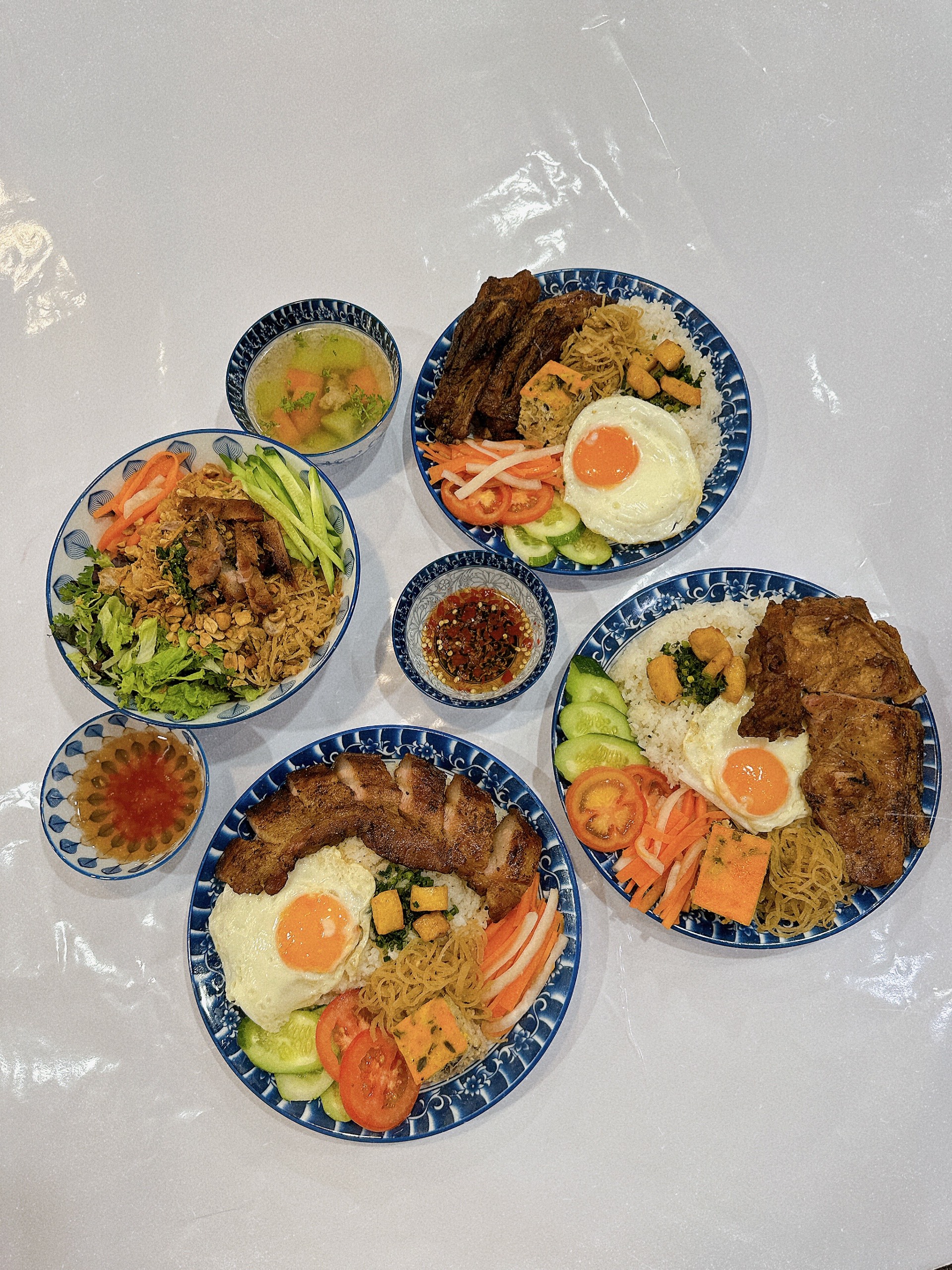 nana-com-tam-ne-nguyen-khang