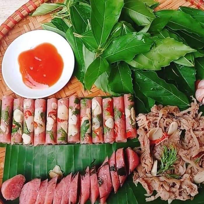 Ăn-Vặt-357---Nem-Chua-&-Bánh-Crepe-Sầu-Riêng---Đường-Số-14