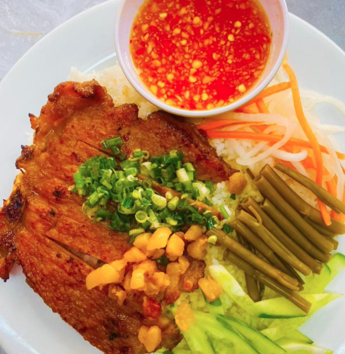 com-tam-ting-ting-khuong-viet