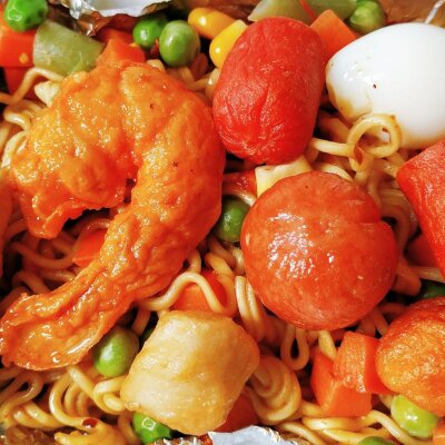 chew-n-chew-my-tron-indomie-o-uong-hao-nam