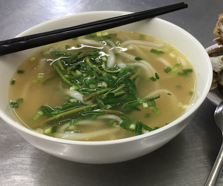 bep-nha-tec-banh-canh-ca-loc-hiep-binh