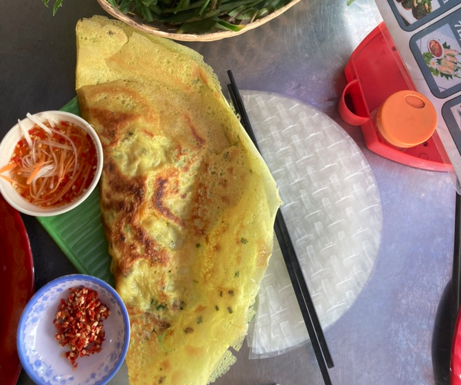 banh-xeo-mien-tay-va-bo-la-lot-nguyen-thai-son