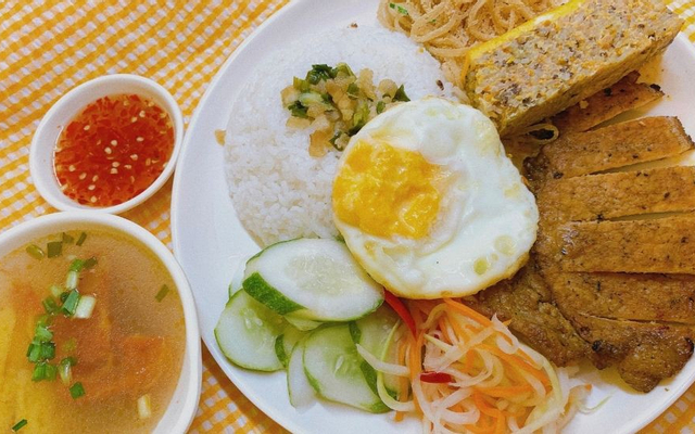Cơm-Tấm-Sáu-Dô---Tràng-Tiền