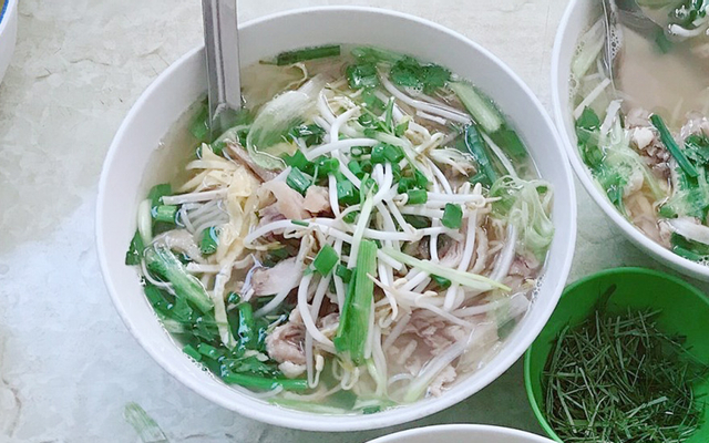 quan-dung-pho-bun-mang-vit-an-phu