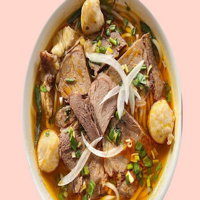 thuy-bun-bo-mi-quang-cu-xa-vinh-hoi