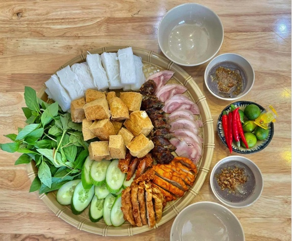 bun-au-mam-tom-thu-huong-minh-phung