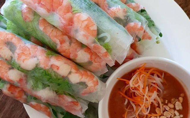 Yến-Lùn---Gỏi-Cuốn---Linh-Trung
