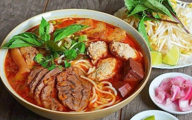 vua-bun-hai-san-duy-tan