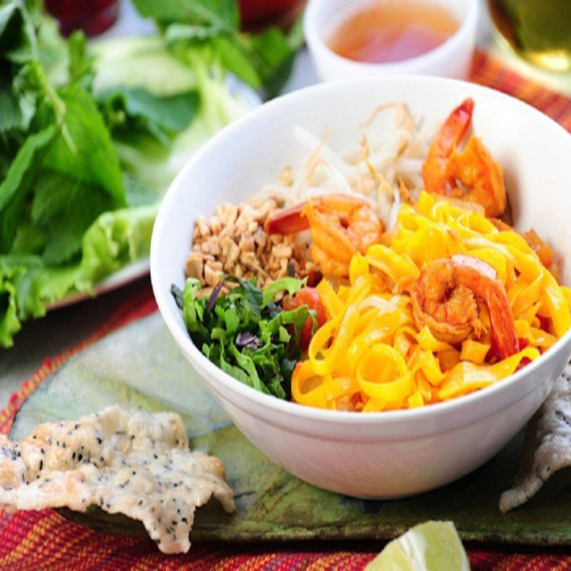 mi-quang-tron-co-duong-le-van-tho