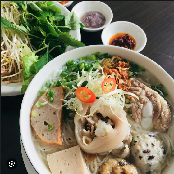 Quán-Hẻm-79---Bún-Riêu-&-Hủ-Tiếu-Mì---Lê-Hoàng-Phái
