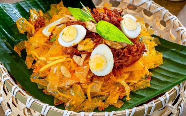 co-hoa-banh-trang-tron-pham-van-hai