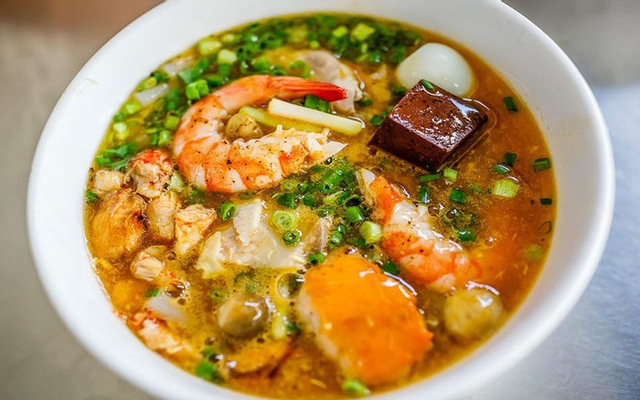 banh-canh-cua-cay-a-nguyen-van-nghi