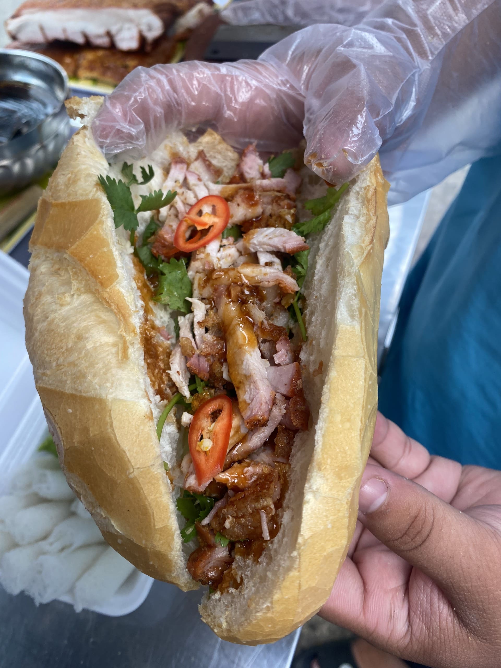 banh-mi-heo-quay-nguyen-ky-nguyen-van-qua