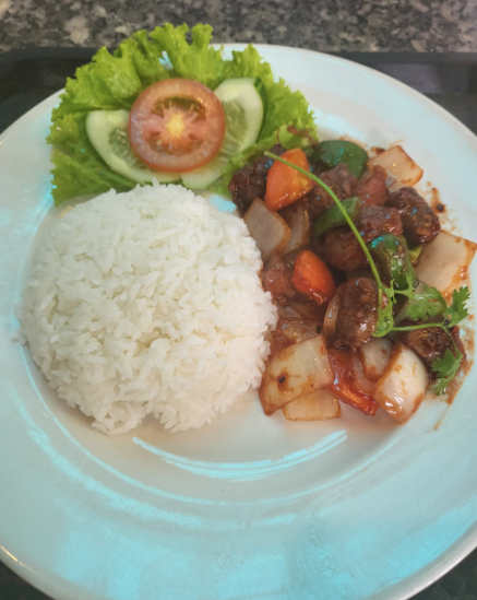 bo-beefsteak-com-hoang-gia-luy-ban-bich