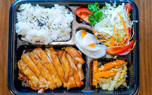 oyakodon-com-ga-nhat-ban-online-tran-ai-nghia