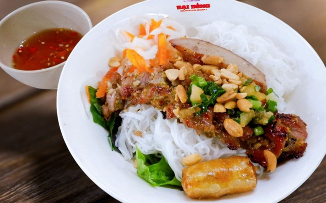 ai-ong-com-tam-bun-thit-nuong-kha-van-can