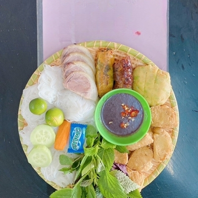 bun-au-thit-ay-u-cham-mam-tom