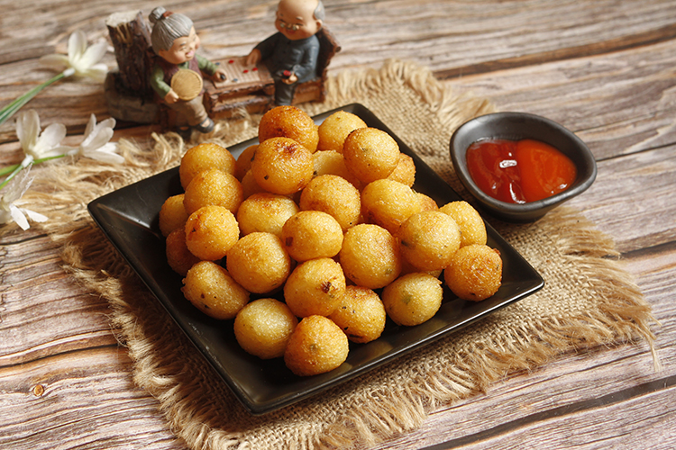 ca-vien-chien-2-chi-em-phan-chu-trinh