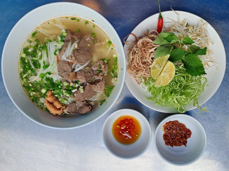 Bún-Bò-Tươi-Vân-Cù---Đường-4A